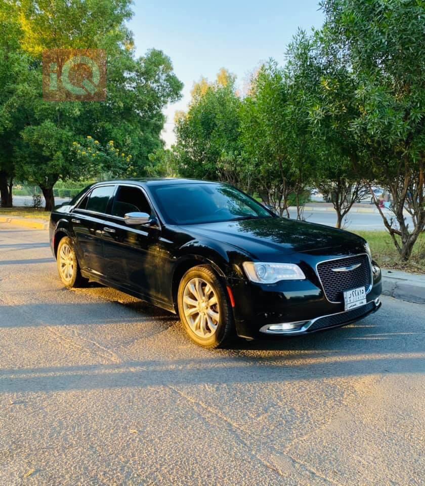 کرایسلەر 300